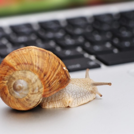 veltiosi-epidoseon-laptop